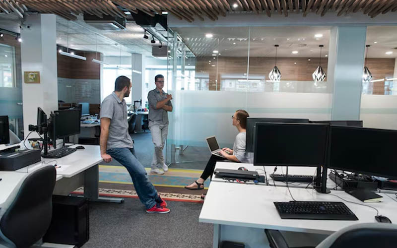 Commercial Office Spaces in Thane: A New Era of Business Opportunities with Squarefeet Group